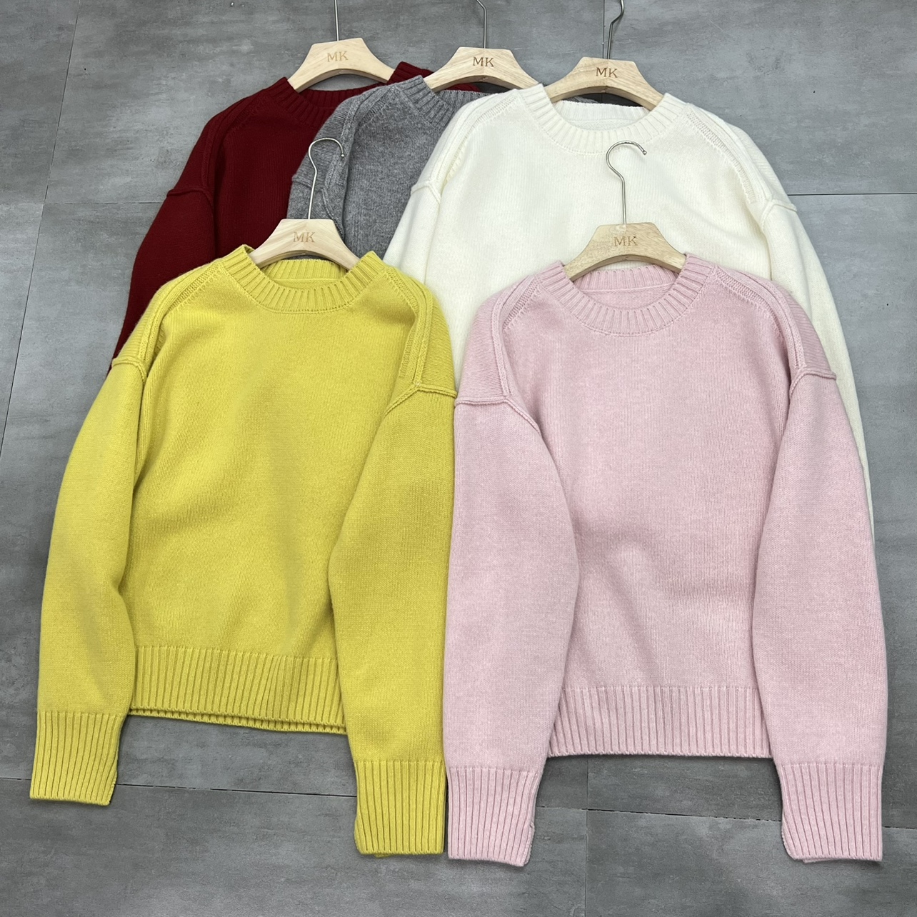 欧货女装2025冬季新款羊毛针织衫