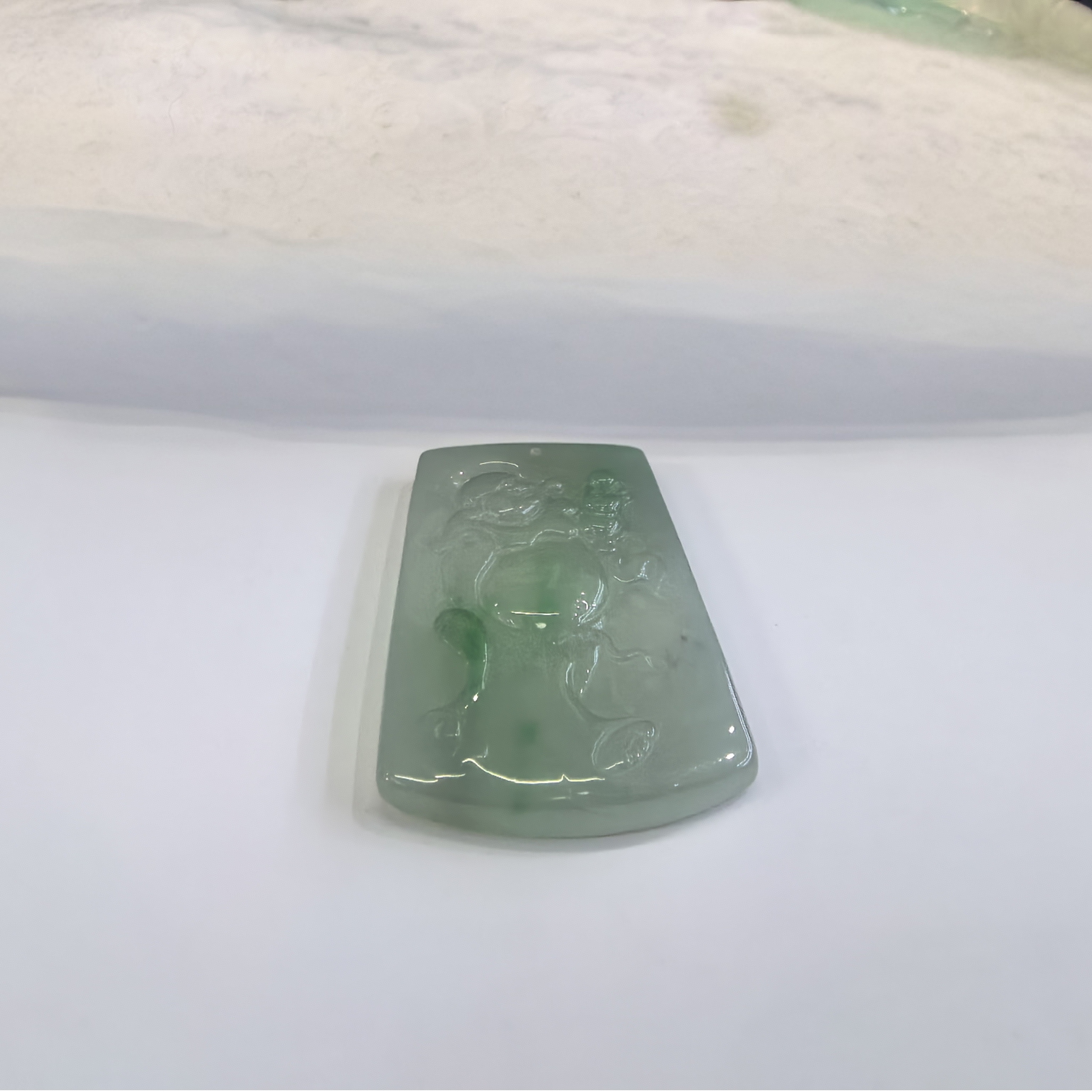 天然缅甸翡翠绿牌佛公项坠精工雕刻饱满栩栩如生