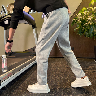 常规p60控95黑色有加绒p65棉43.9%聚酯纤维5 N965 2色 休闲卫裤