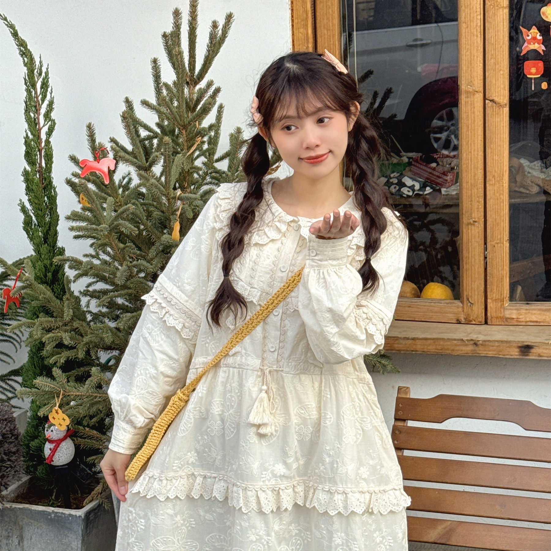 甜美森系少女灯笼袖娃娃领连衣裙