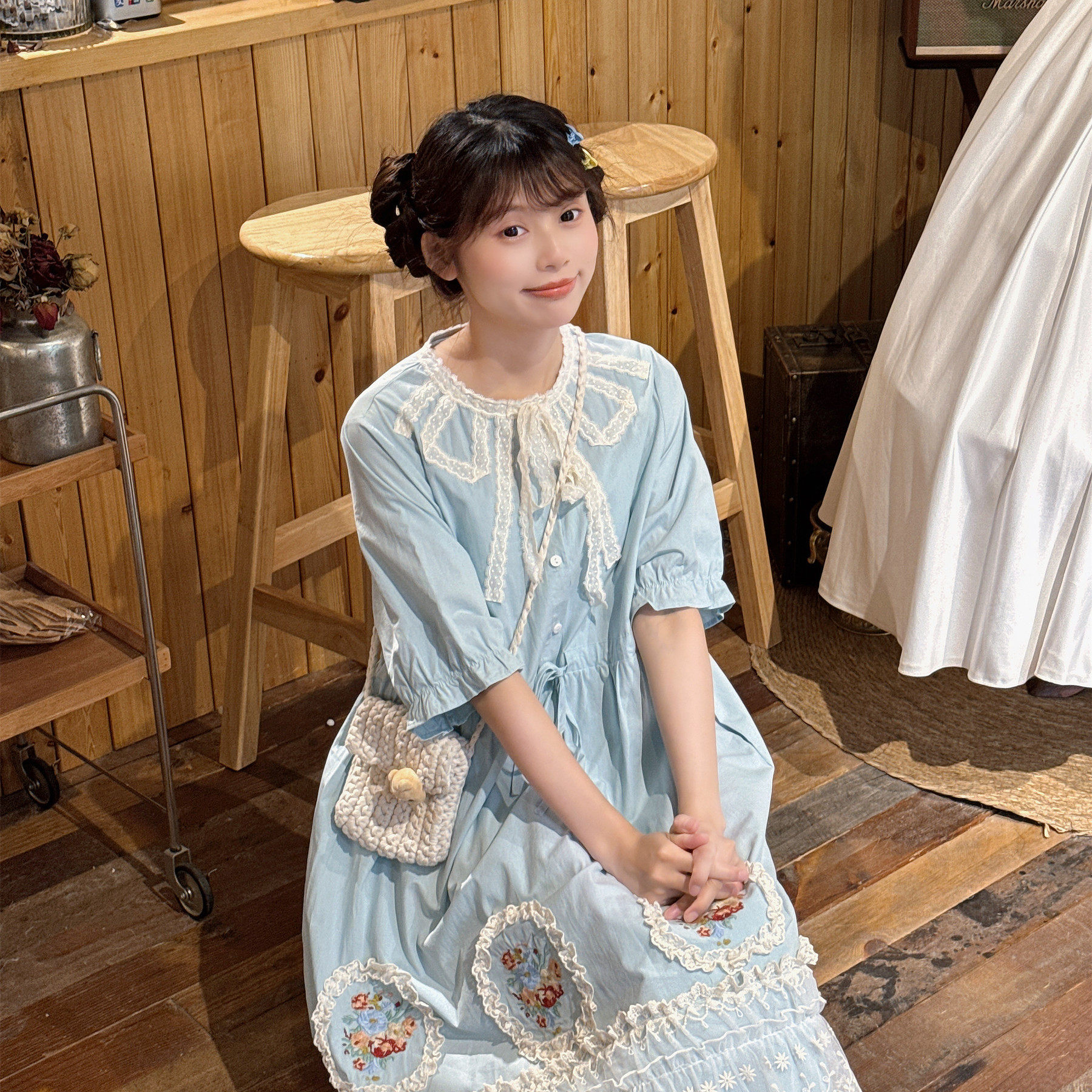 森系温柔少女浅蓝色田园风拼接蕾丝短袖连衣裙娃娃裙显瘦长裙子