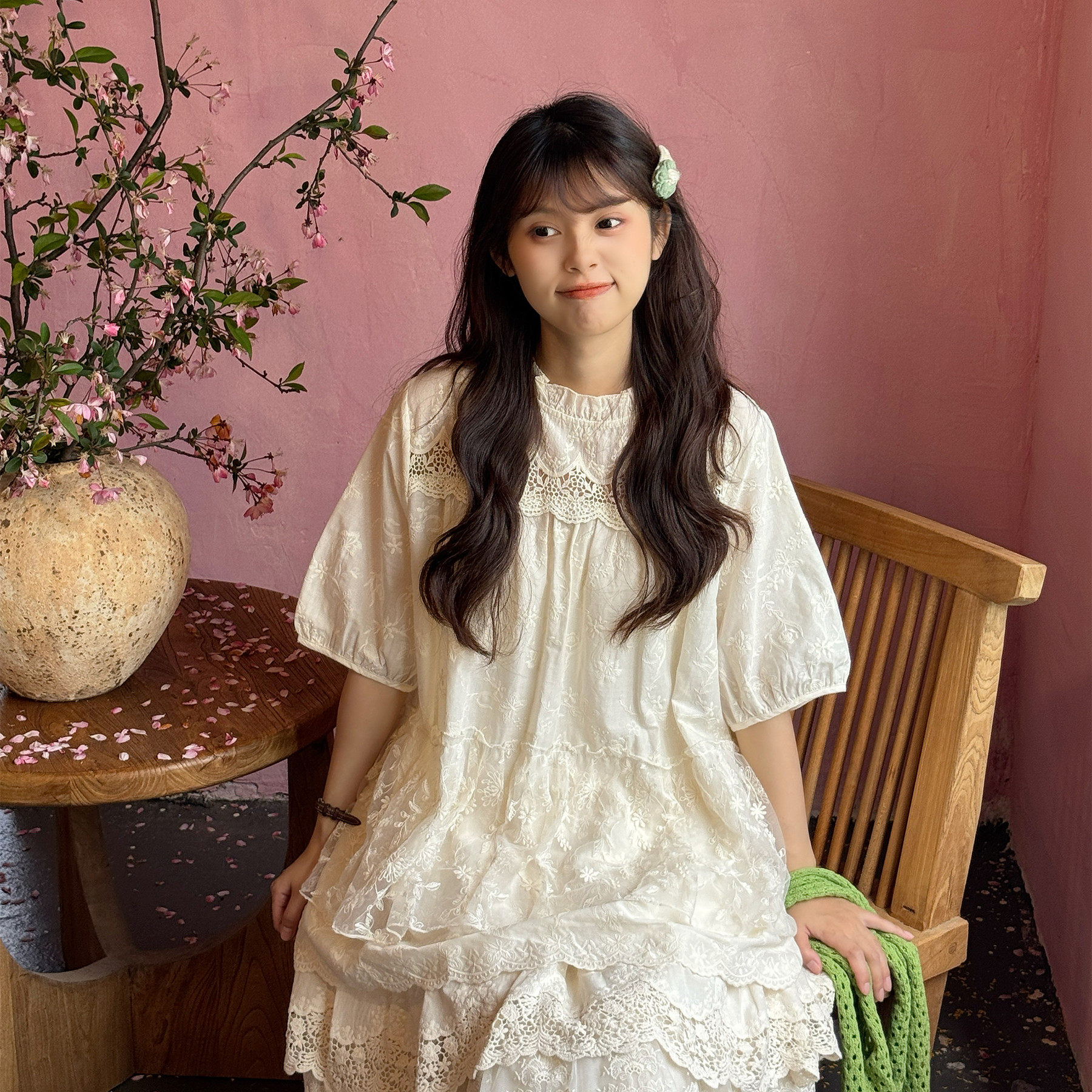 甜美乖巧镂空蕾丝刺绣纯棉衬衫灯笼袖娃娃衫叠穿打底衫森系上衣