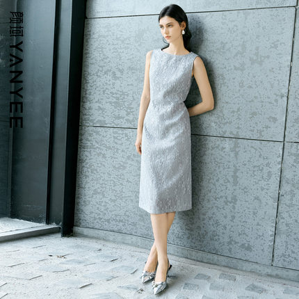 颜域蕾丝背心连衣裙女2026春装新款轻奢亮片无袖法式显瘦修身长裙