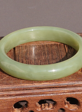 新疆且末老料细润腻青黄口料手镯