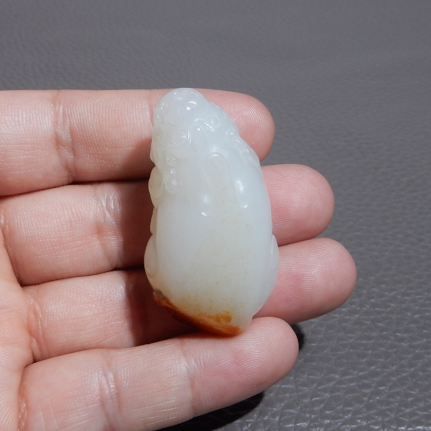天然和田玉俄籽料羊脂白玉红金皮貔貅吊坠挂件Q