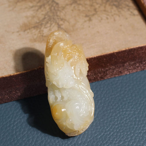 玉禧珠宝新疆和田玉且末老料油润细腻红糖白玉龙行天下吊坠挂件A9