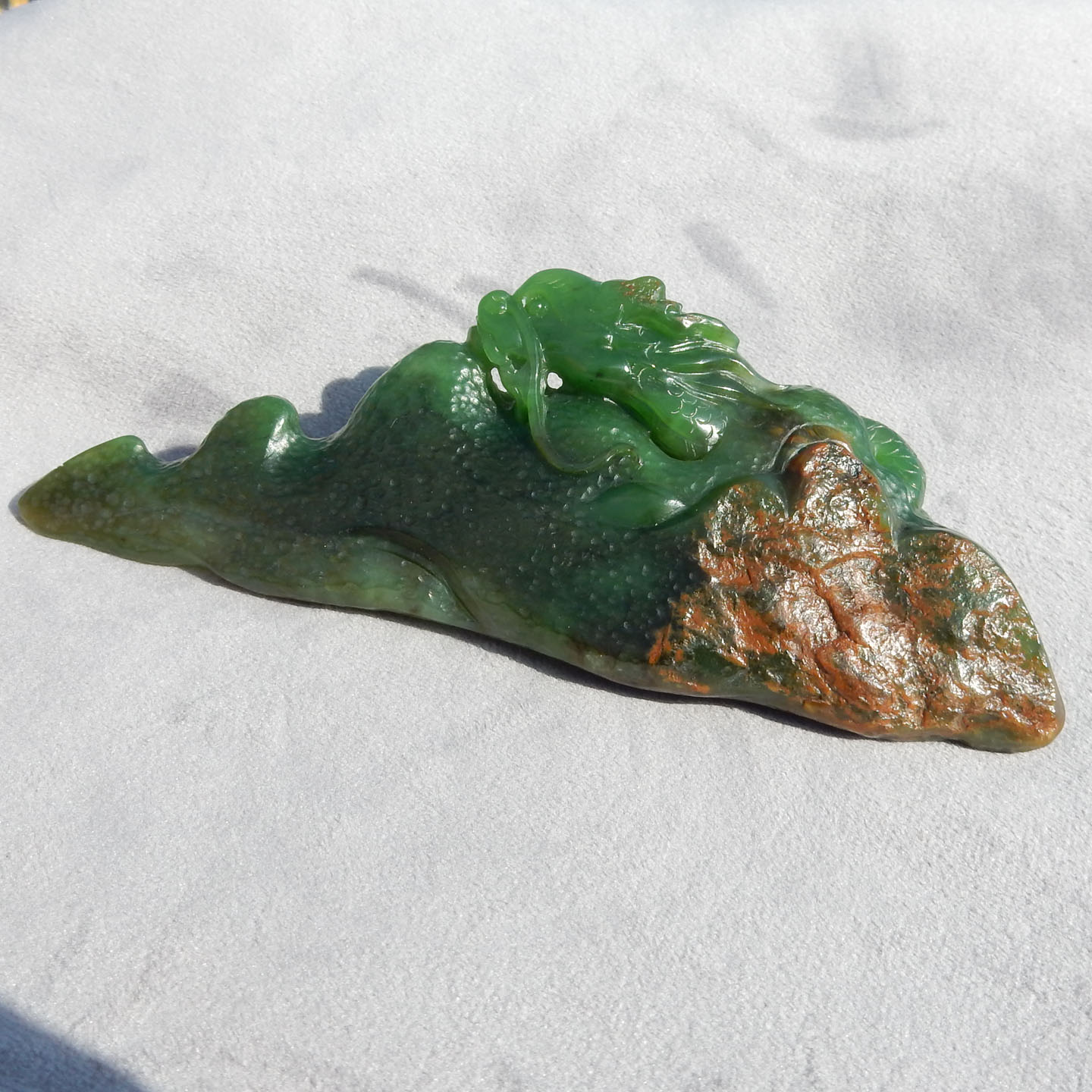 方言和田玉新疆留红皮碧玉籽料辣阳绿龙行天下生肖龙笔搁摆件A5