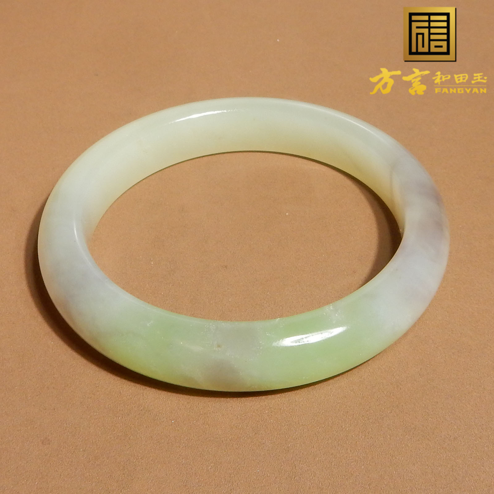 佩戴级方言品牌和田玉青海老坑料晴水烟紫飘翠三色57mm正装手镯R5