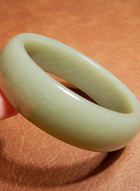 方言和田玉新疆且末蓝色基调手镯