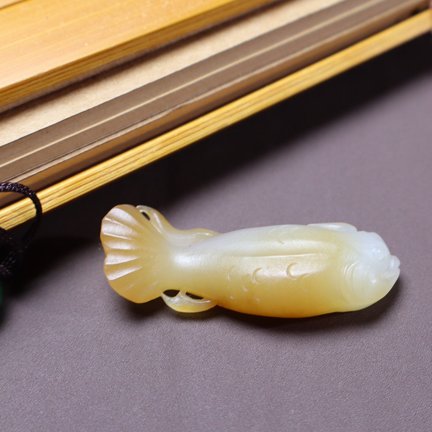 玉禧珠宝特惠天然和田玉新疆细腻且末红糖白玉连年有余吊坠挂件A9
