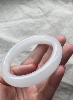 新疆金丝玉天山翠白玉54mm手镯