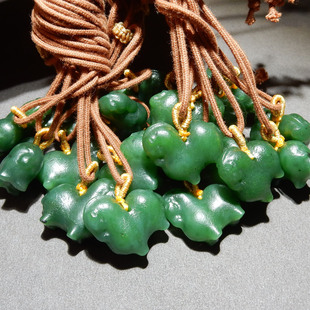 亏麻了方言和田玉巨漏特色老光工艺碧玉小马驹吊坠挂件回馈玉友w1