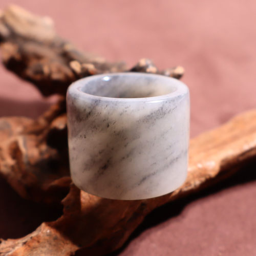 玉禧珠宝精品新疆高油细腻和田玉高白玉青花籽料19mm戒指扳指A9