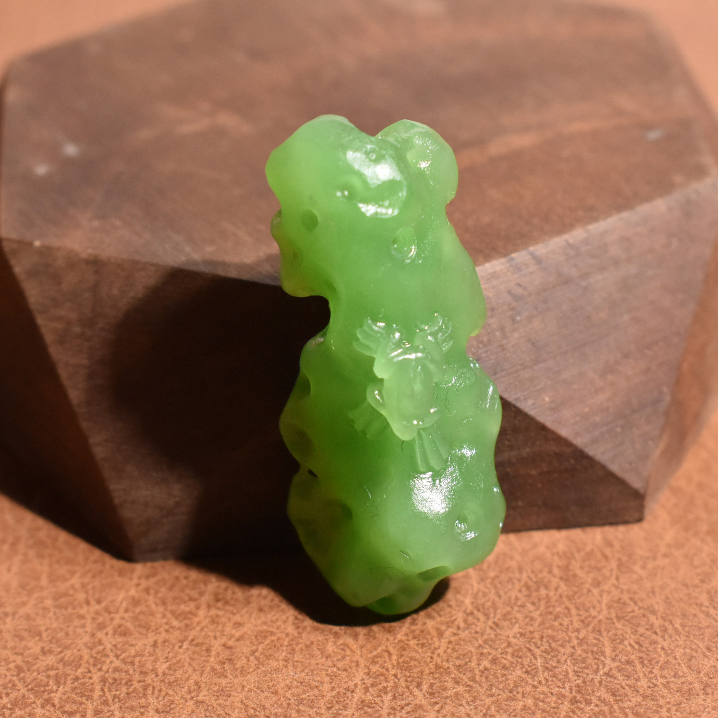 玉禧珠宝1980元俄夹层料和田玉碧玉苹果绿无黑点太湖石吊坠挂件A