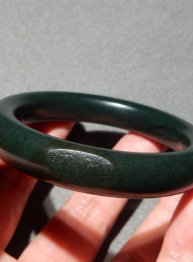 新疆沙枣青籽料高油润手镯56mm