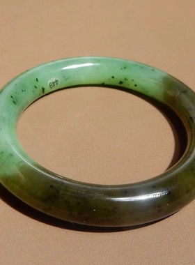 方言和田玉俄料碧玉苹果绿手镯子