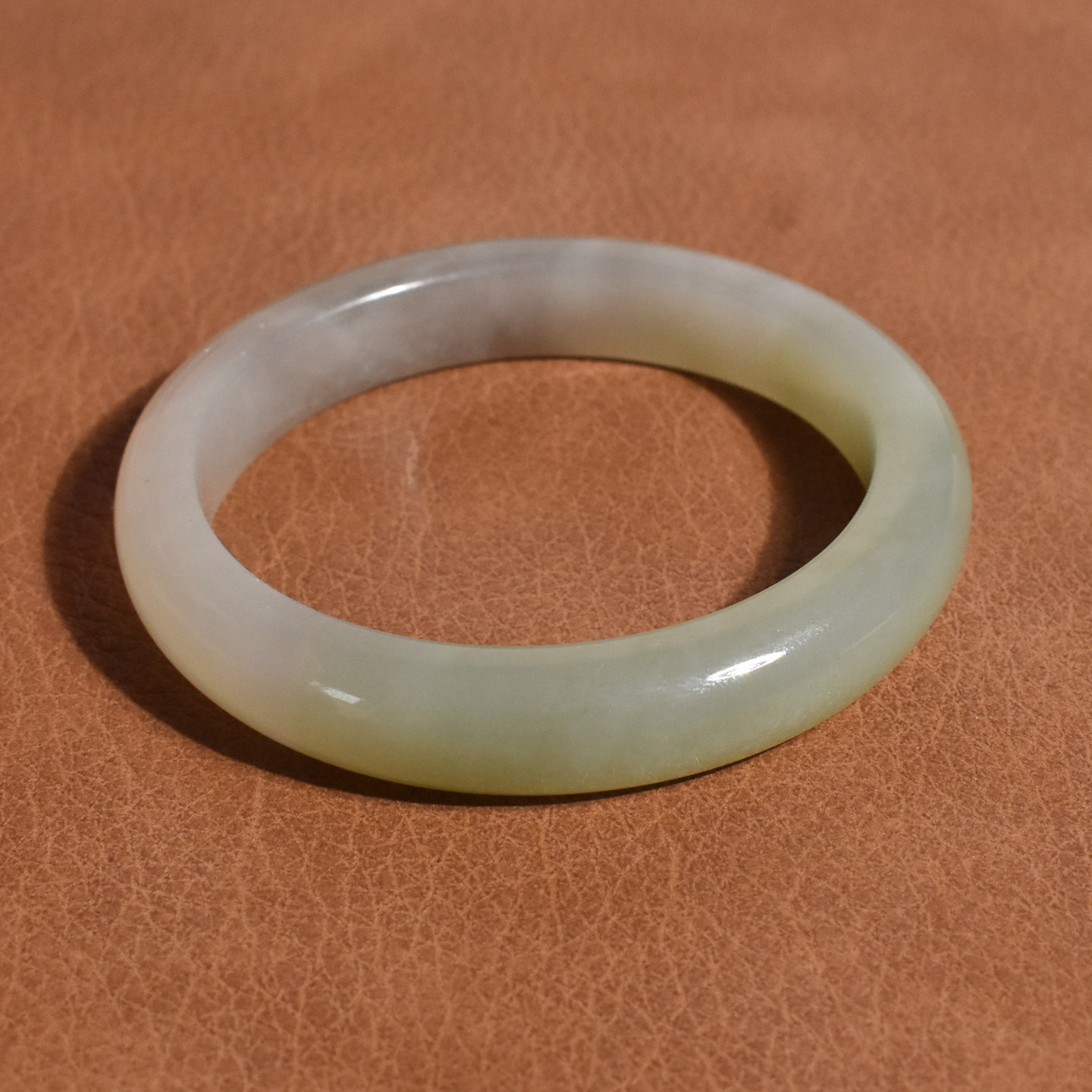 玉禧珠宝天然和田玉青海料油润细白玉烟紫带翠三色57m手镯Q2380元