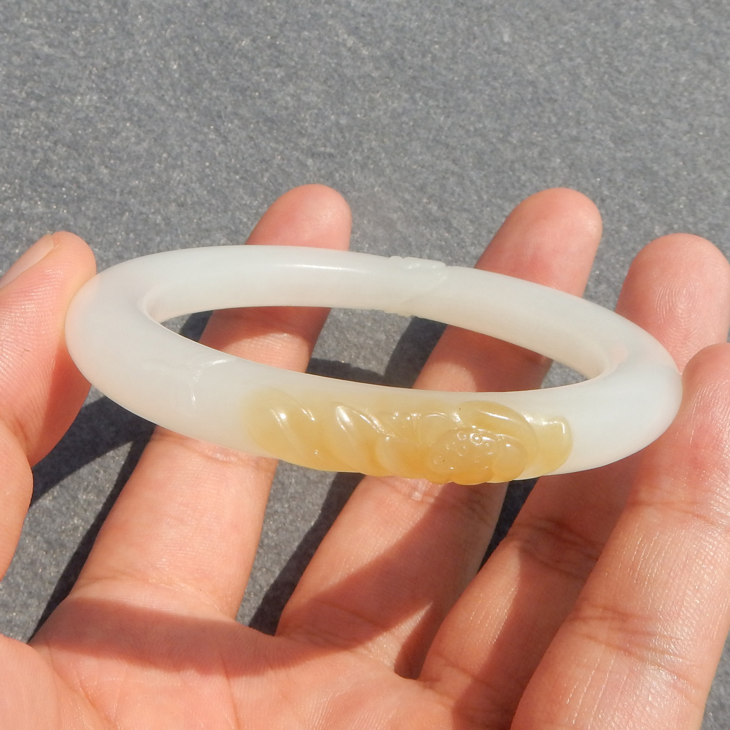 新疆和田玉糖羊脂白玉手镯子