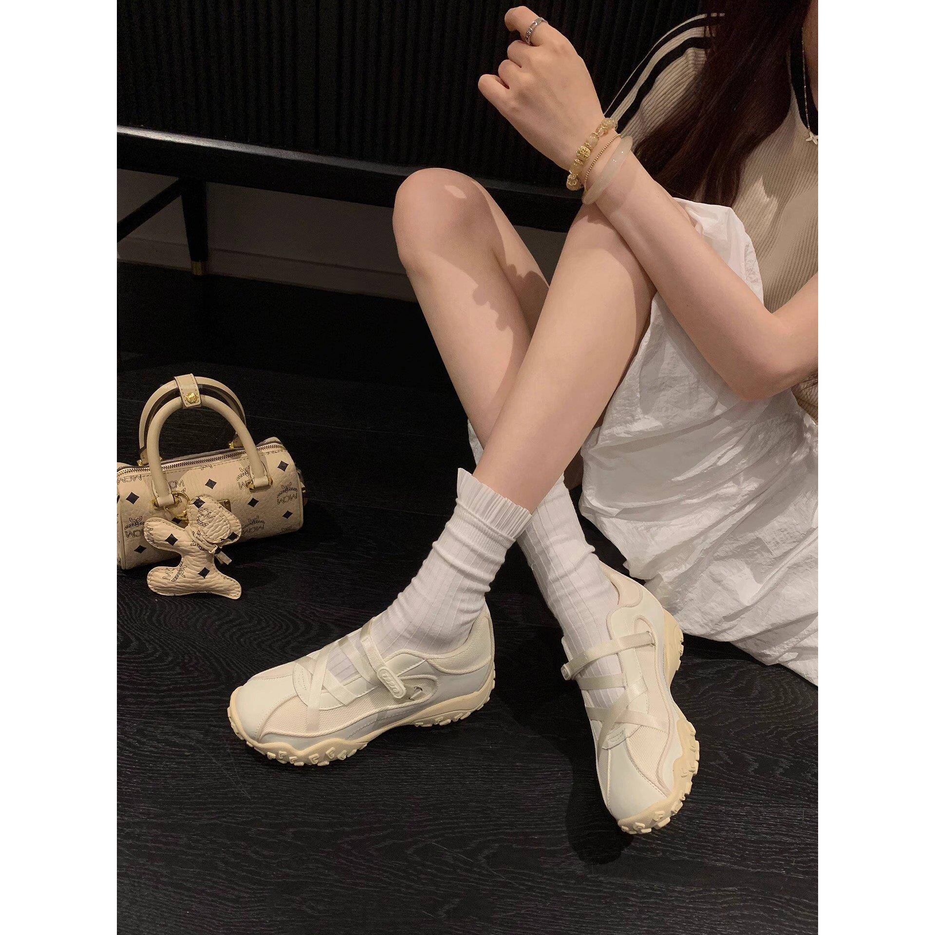 香港内增高圆趾芭蕾舞女道德训练鞋2025夏季新款休闲透气玛丽简鞋