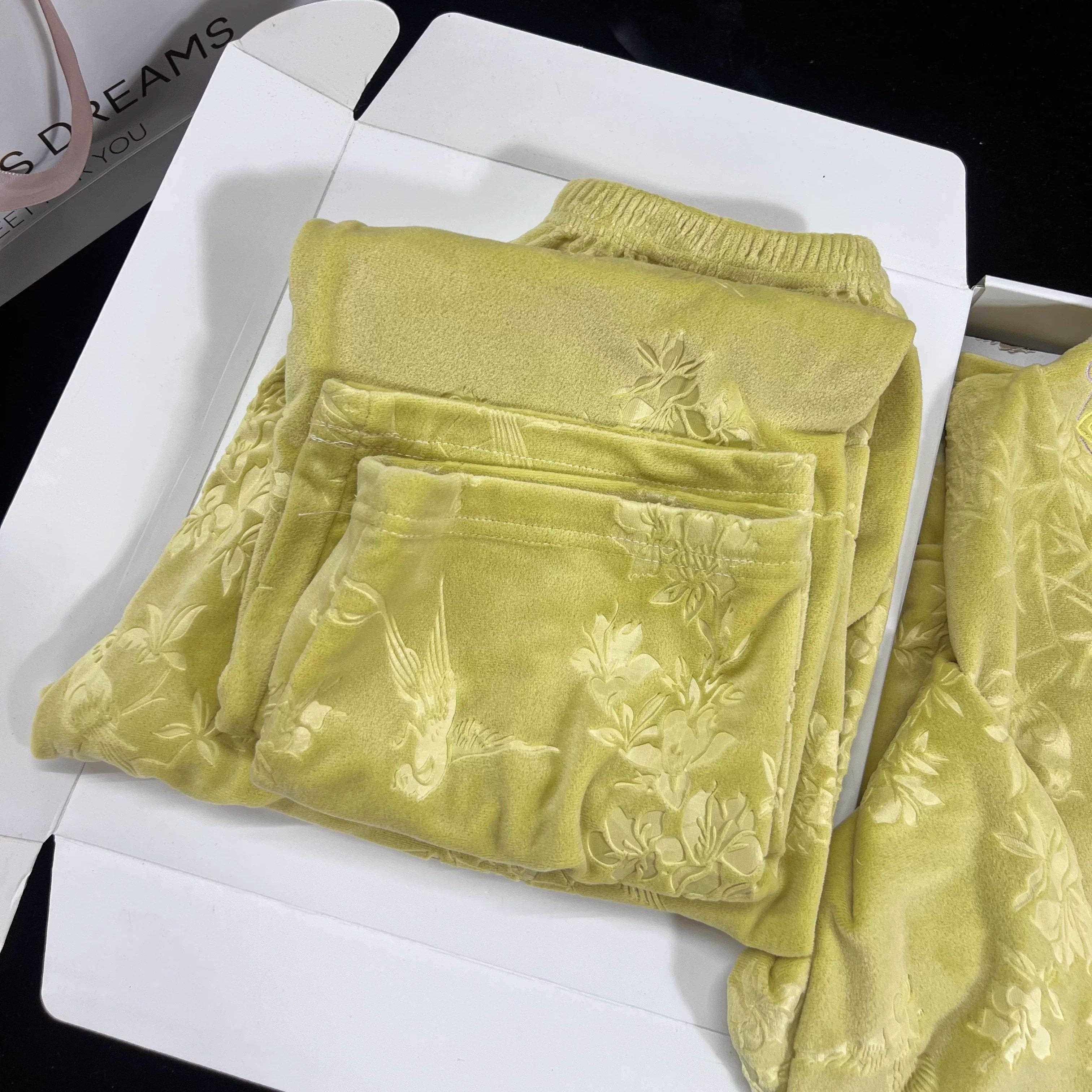 海岛绒2025年睡衣女秋冬季新款绣花轻奢高级感薄款加绒保暖家居服