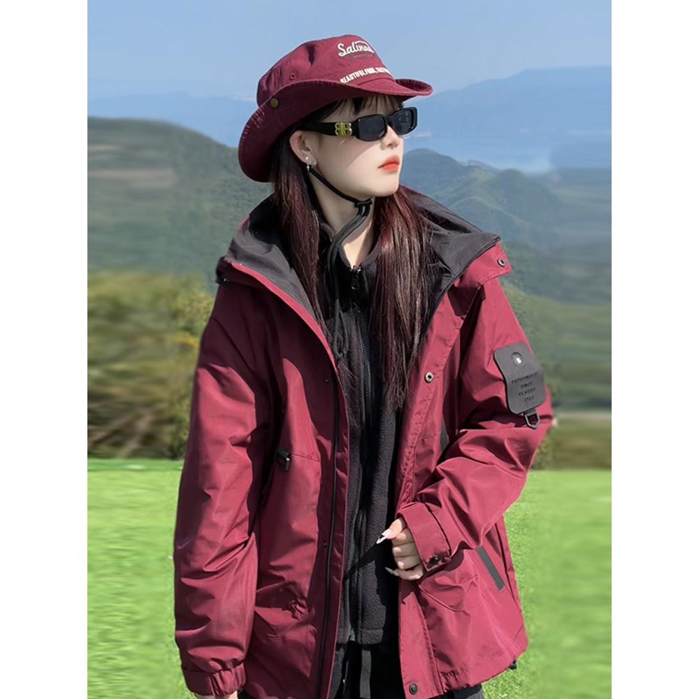 潮牌冲锋衣女三合一2025春秋新款外套防风防水可拆卸情侣两
