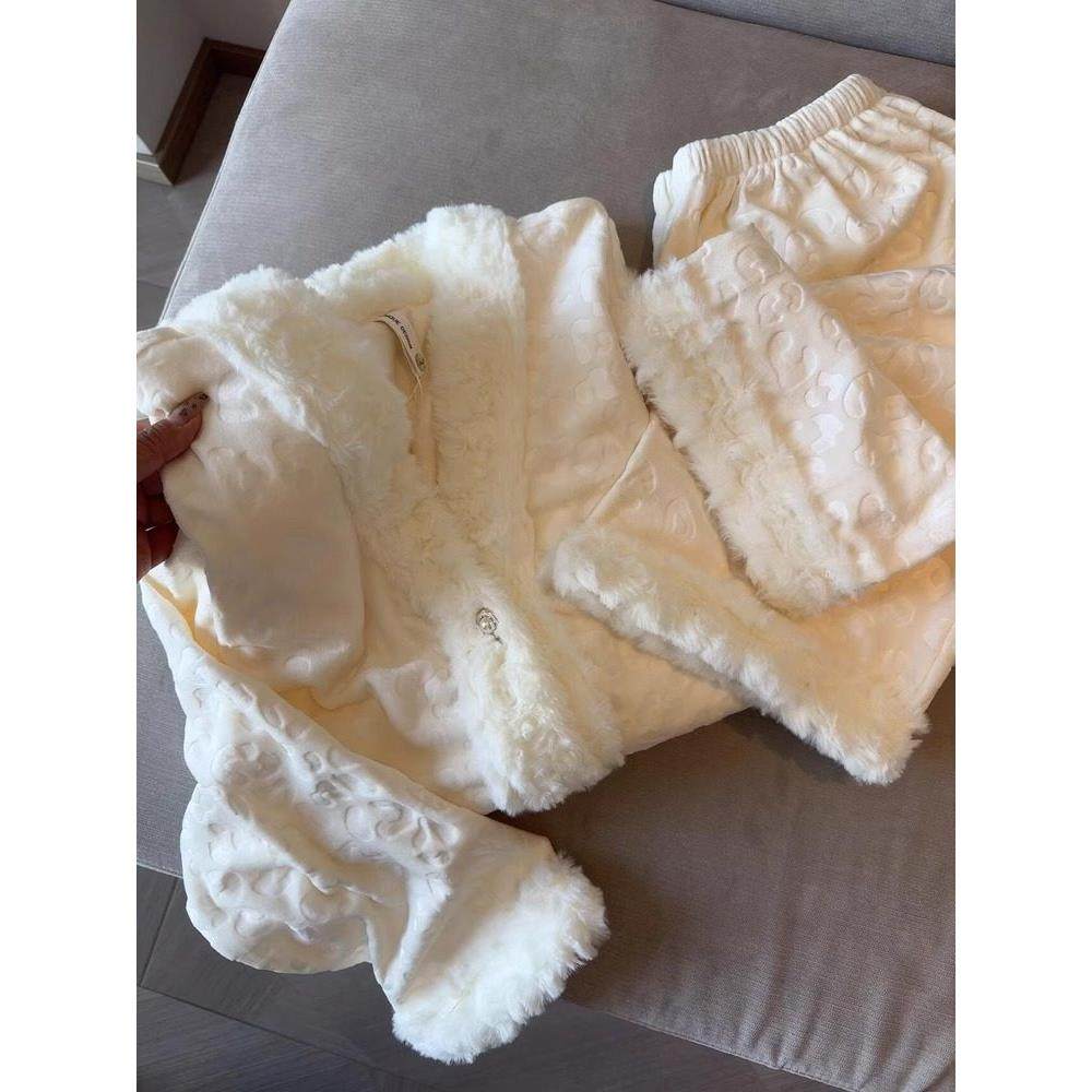 日本高级感月光白海岛绒睡衣女款秋冬季加绒保暖加厚可外穿家居服