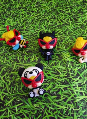 正版散货 黑超奶嘴扭蛋 HYSTERIC MINI万代联名 拉链扣 伞挂