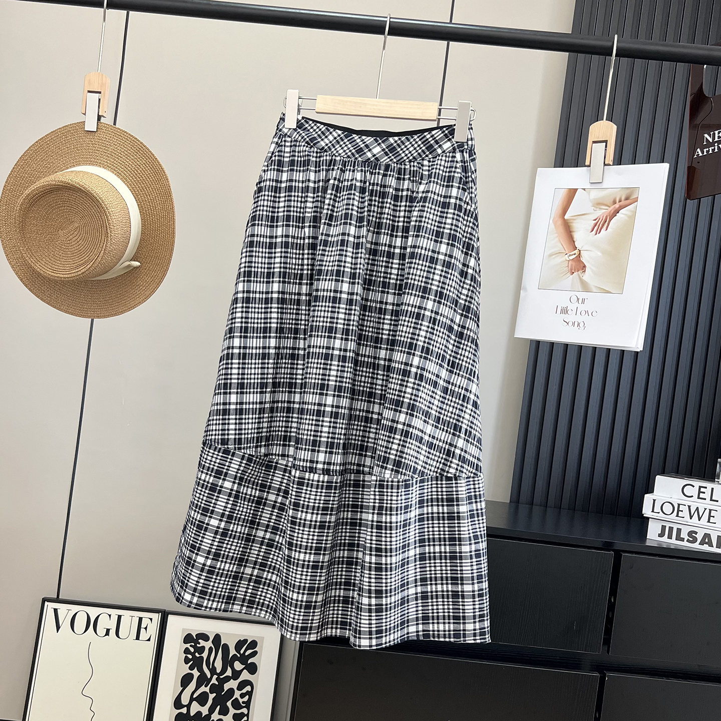 开叉燕尾短袖大摆格纹裙女夏季新