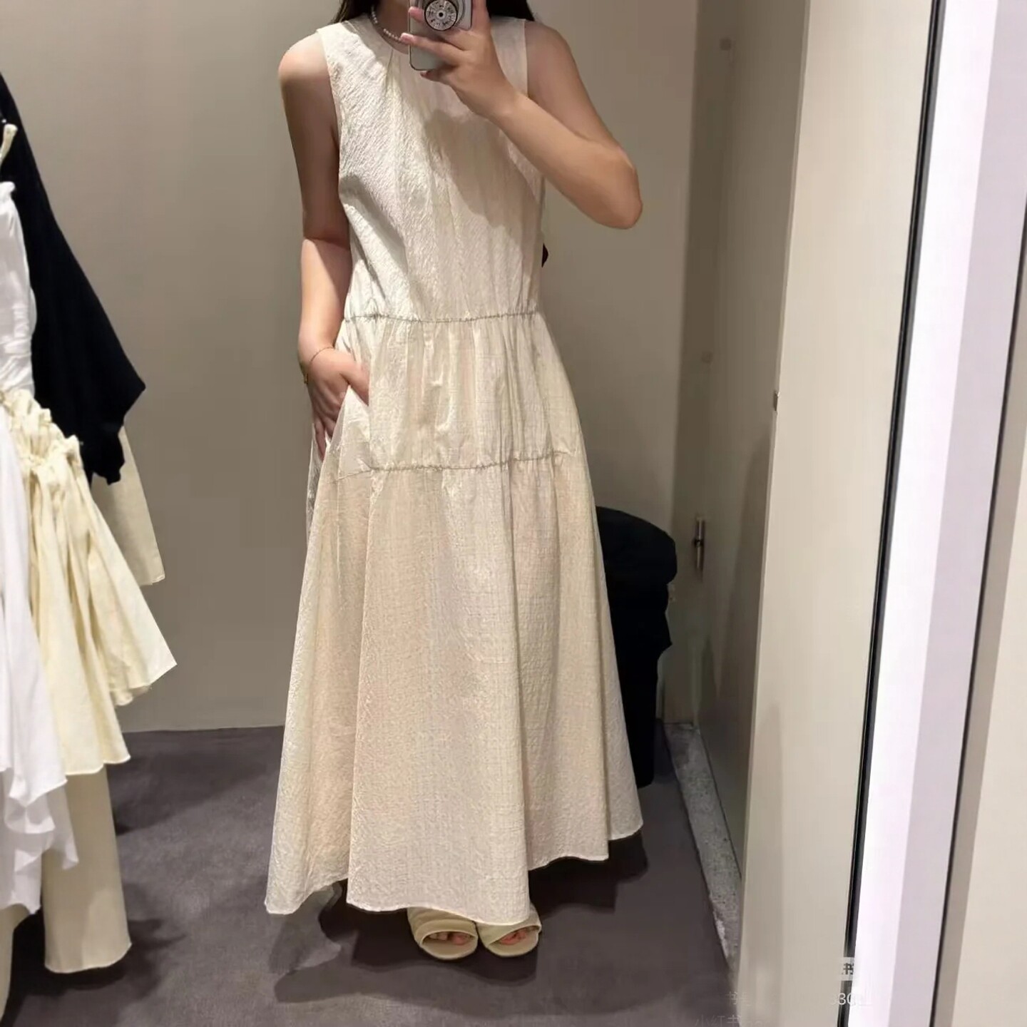 无袖褶皱无袖连衣裙女长裙