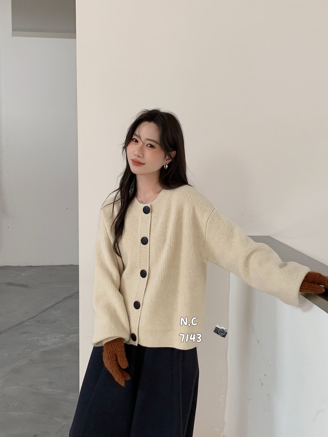 YOYO-简约阔版圆领纯色针织开衫女百搭休闲宽松毛衣女