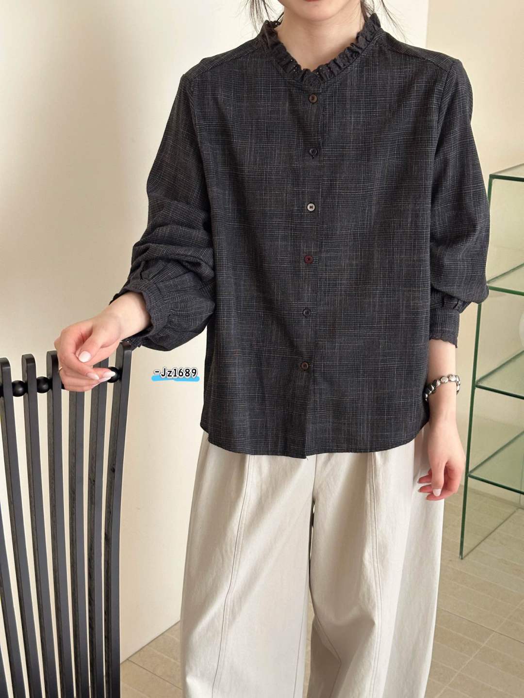 2026早秋韩系细格纹木耳边立领衬衫女复古蕾丝花边宽松长袖衬衣