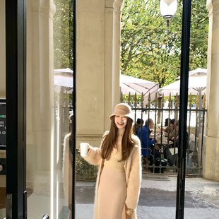 Madofit麻豆/里约画刊_bi囤系优雅曲线感 超高腰羊毛针织半裙