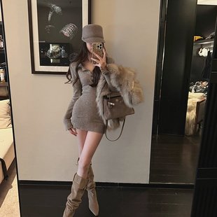 WITHMIN 长袖连衣裙秋季2025新款收腰显瘦纯欲辣妹针织包臀裙短裙