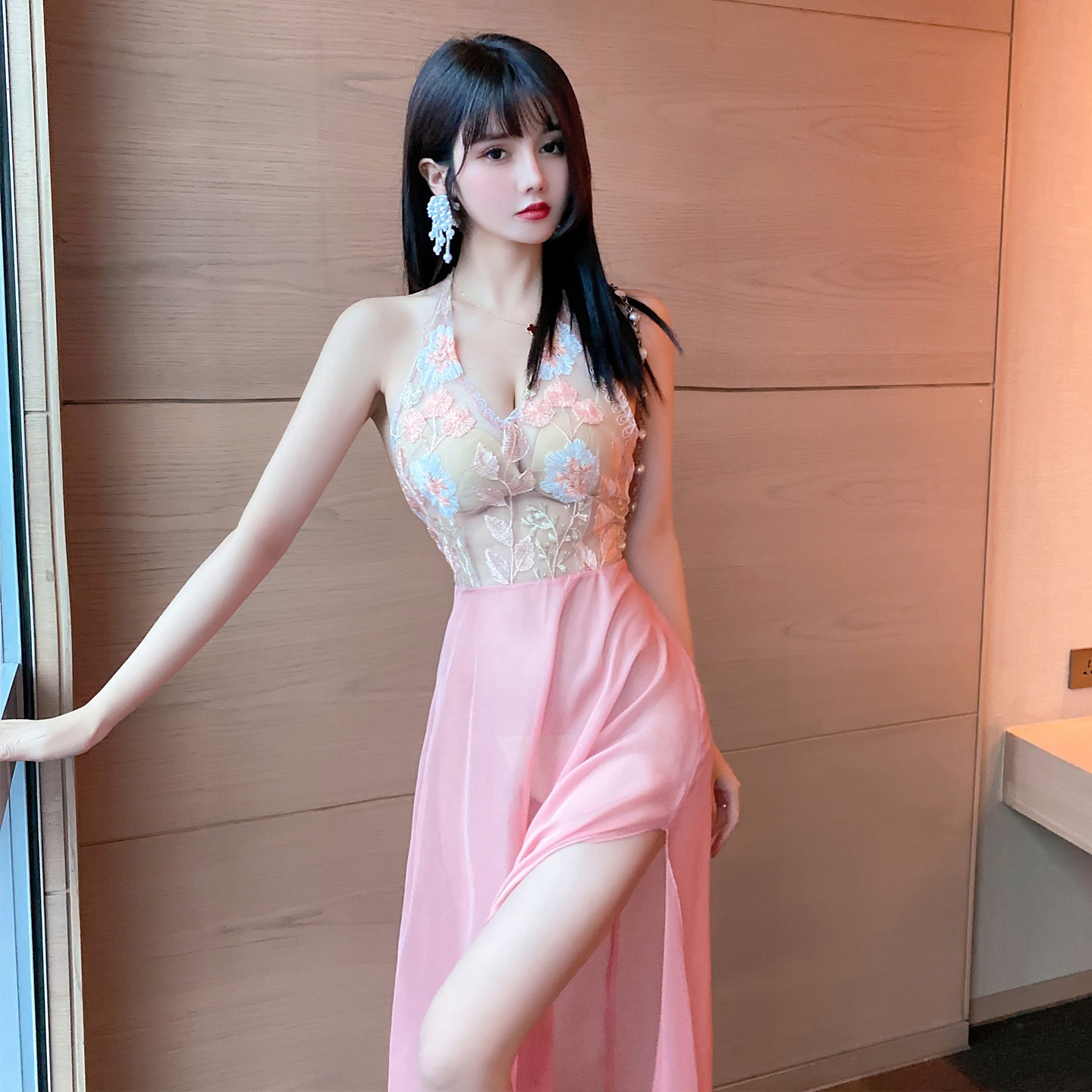 夜店性感透视晚礼服肤粉色减龄显瘦连衣裙网纱蕾丝吊带长裙技师服