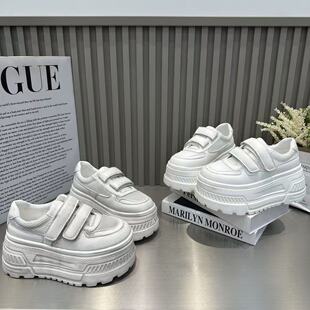 休闲鞋 时尚 女2026年新款 欧洲站增高6cm松糕厚底魔术贴做旧小白鞋