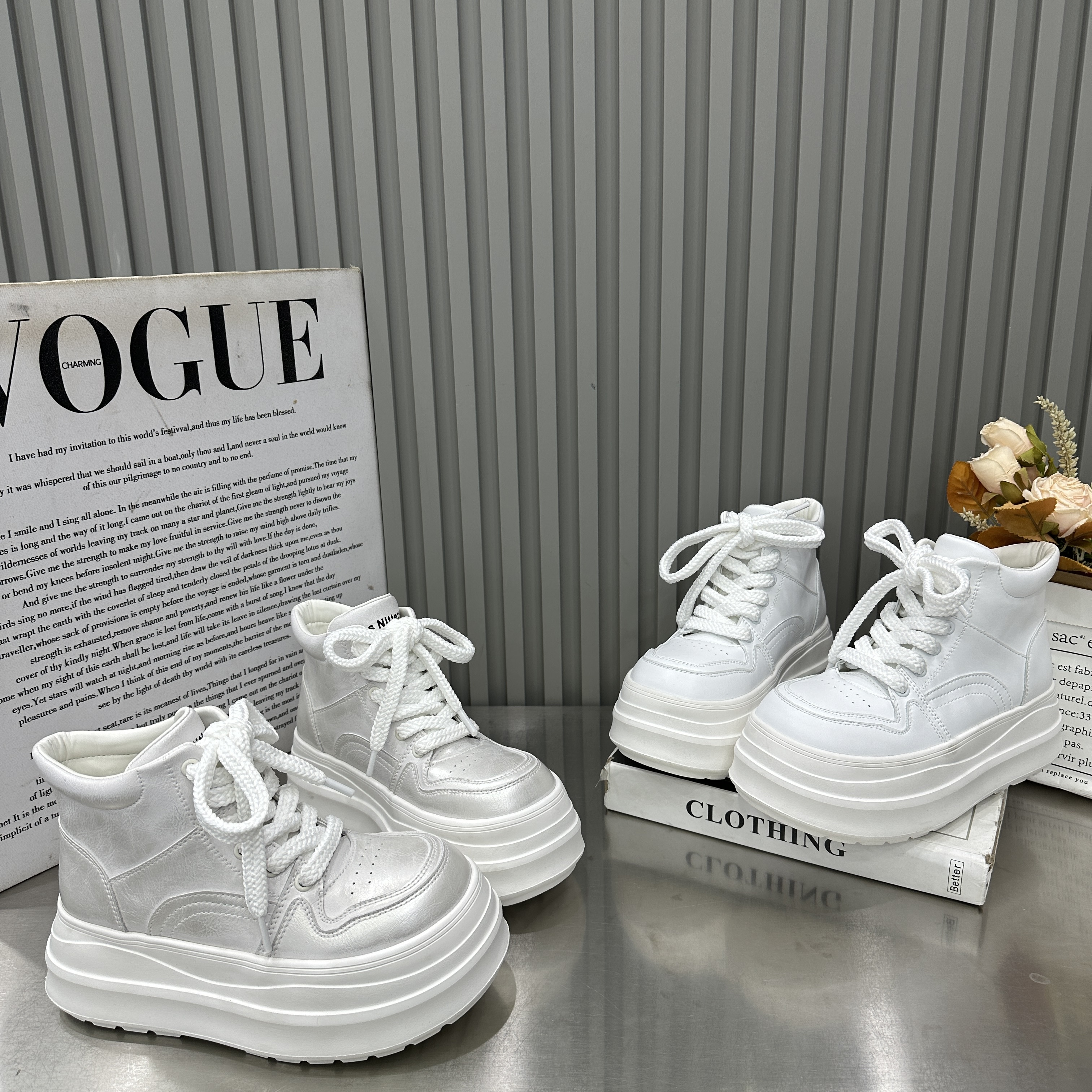 2025早春新款厚底增高小白鞋女百搭休闲运动板鞋系带松糕底面包鞋