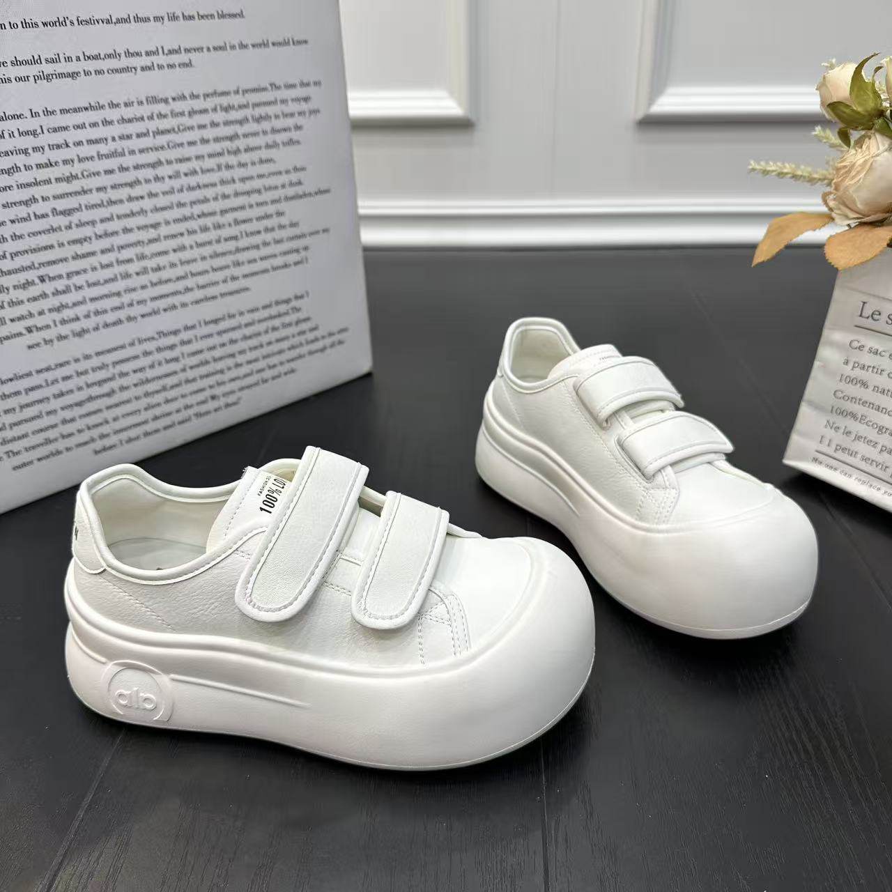 韩版ins娃娃头小白鞋女2026春季新款时尚百搭魔术贴休闲运动板鞋,女鞋,棉鞋,淘宝优惠券,粉丝福利购,淘宝优惠卷
