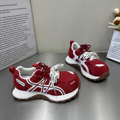 欧洲站厚底老爹鞋女2026早春新款百搭圆头显脚小复古休闲阿甘鞋潮