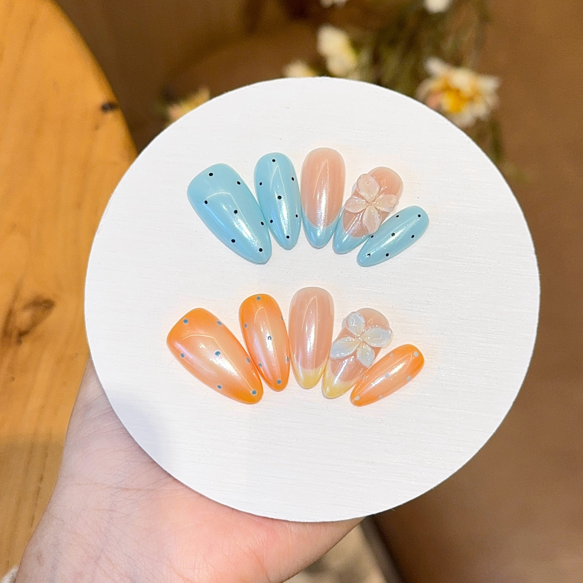 千繁【蜜桔冻蓝】夏日海莉甲雕花显白纯手工穿戴甲美甲贴片假指甲