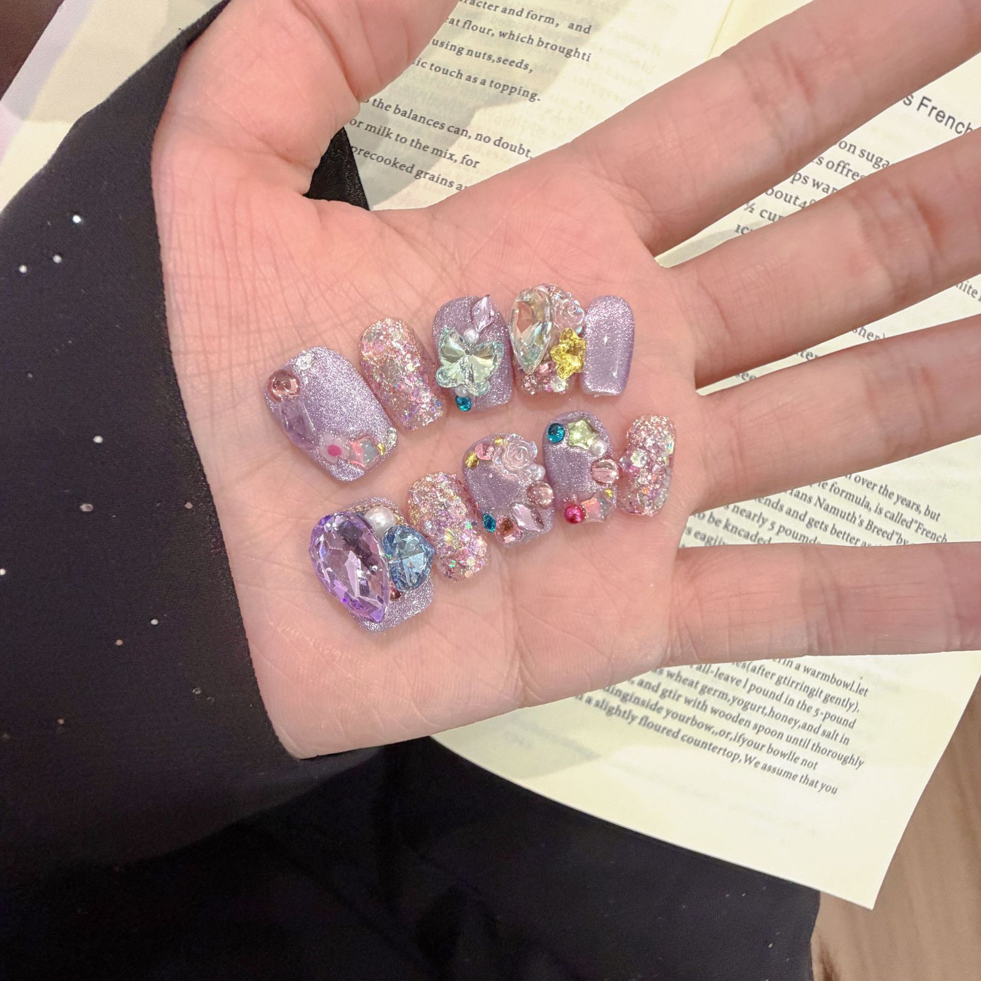 轻奢爆闪纯手工穿戴甲片高级感夏季彩色糖果钻美甲可拆卸短款显白