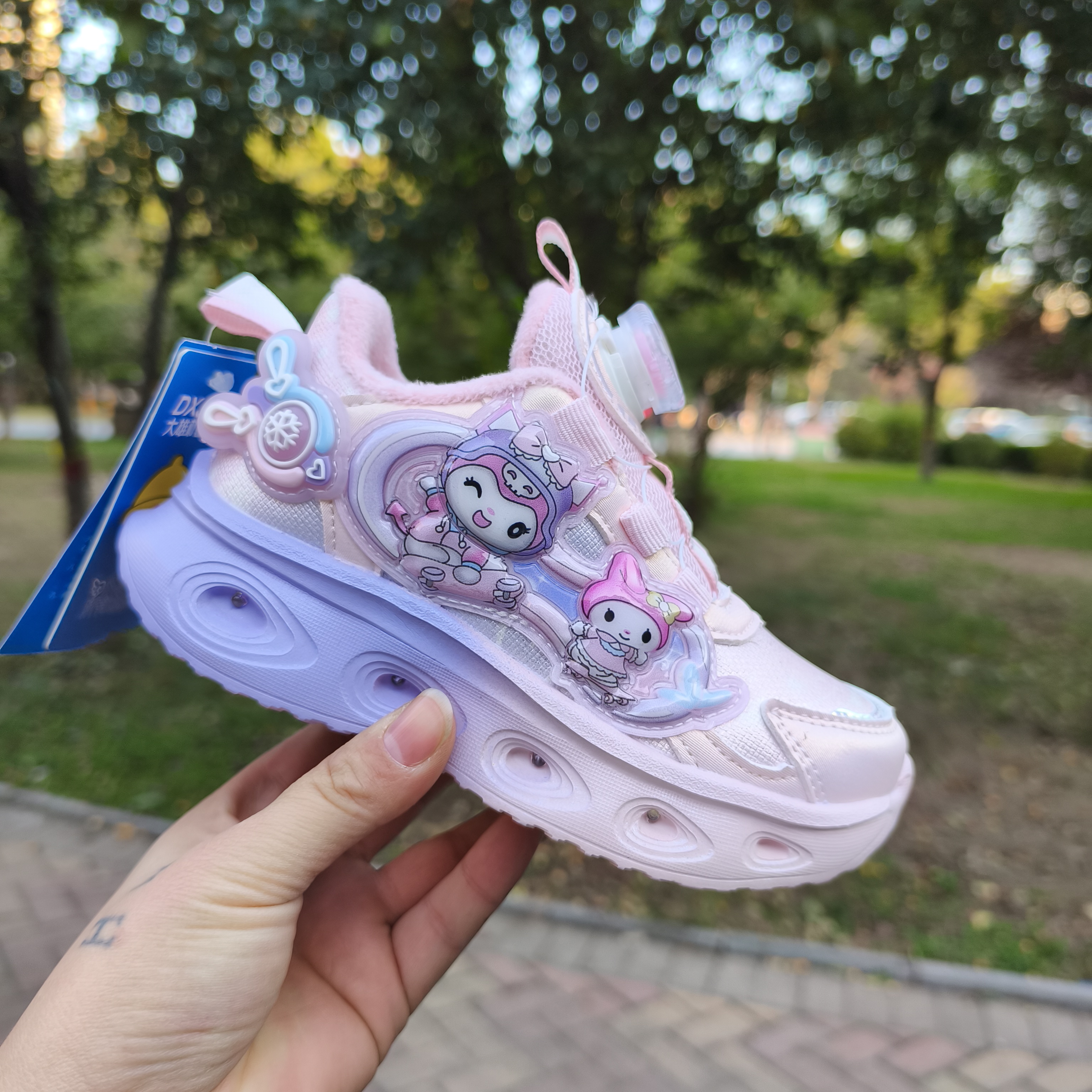 大熊机器猫冬季二棉儿童鞋库洛米防滑跑步运动鞋休闲鞋带跑马灯