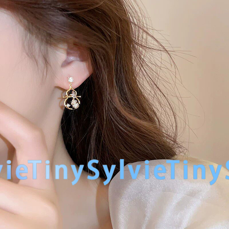 TinySylvie福禄满钻熊猫耳钉