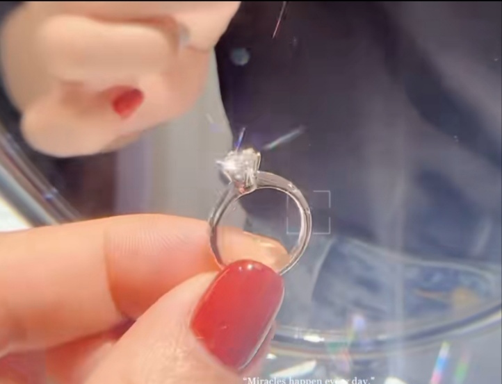 1..01克拉天然钻石裸钻钻戒