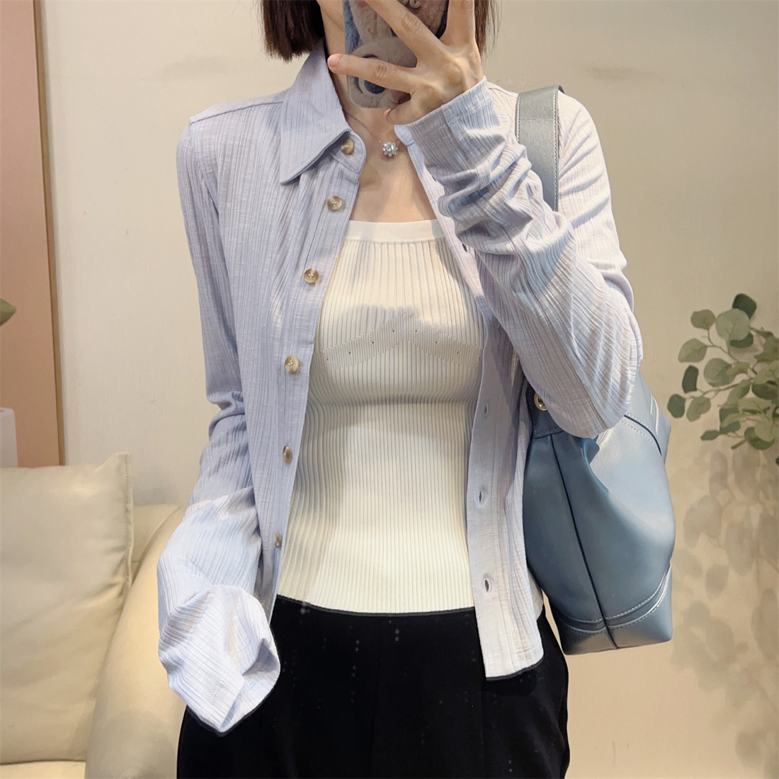 斯斯0702韩系治愈色清新雾霾蓝莫代尔竹节棉坑条翻领短款衬衫开衫