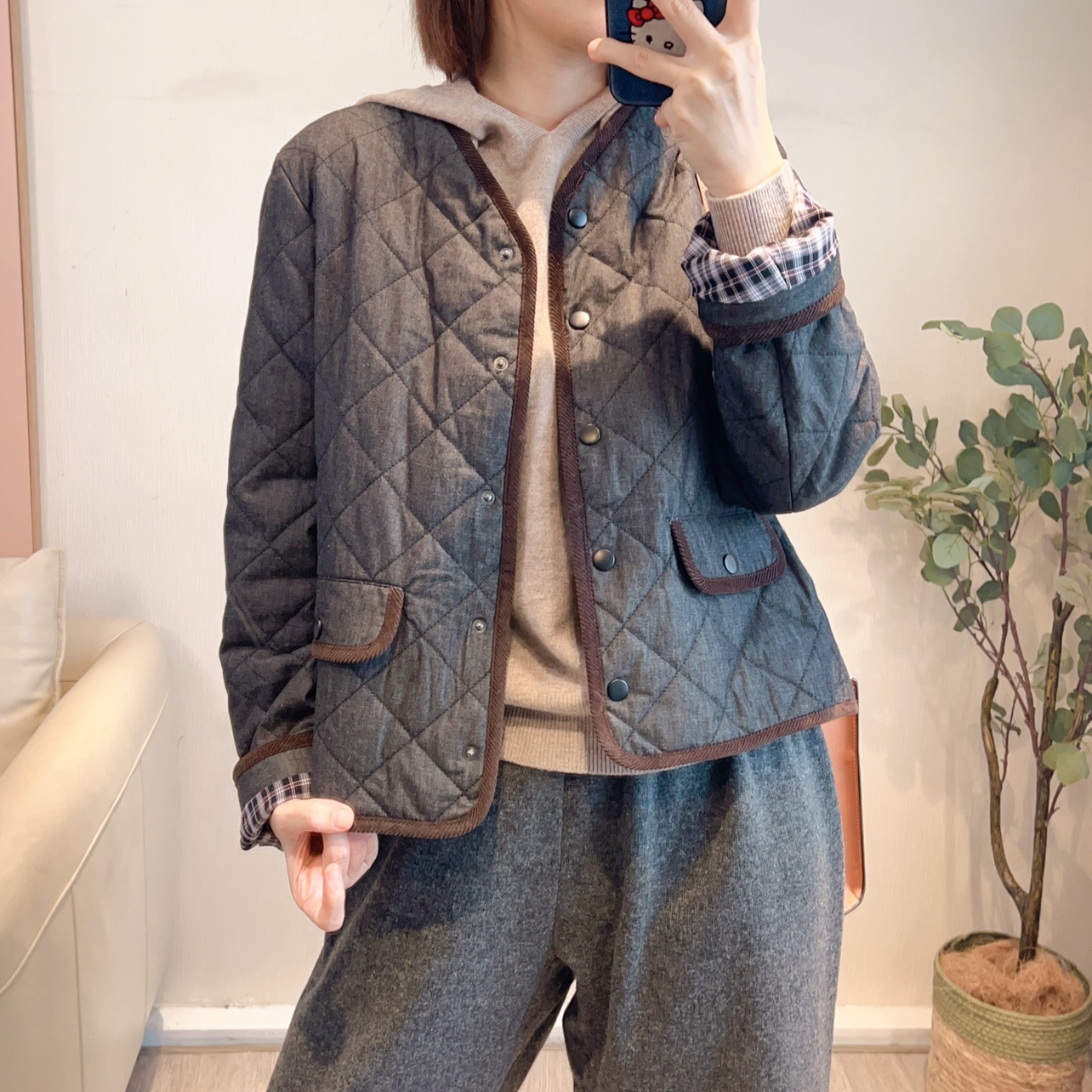 斯斯 1104 温柔又舒服 轻盈呼吸感水洗扭转在菱形格短款复古棉服