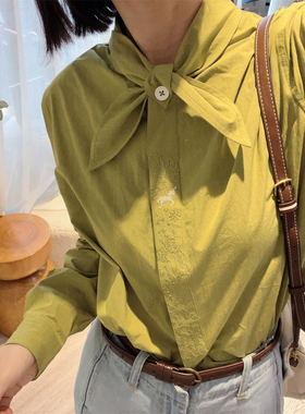 斯斯 0301 百搭圣品 小众飞马刺绣小兔耳朵可爱清新纯色长袖衬衫