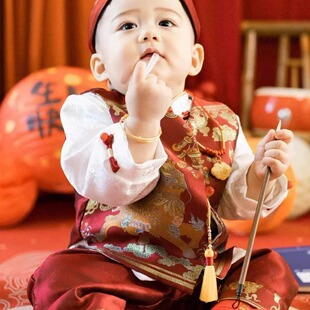 男宝宝周岁礼服中式唐装红色麒麟百天男童抓周衣服高端冠衣春夏