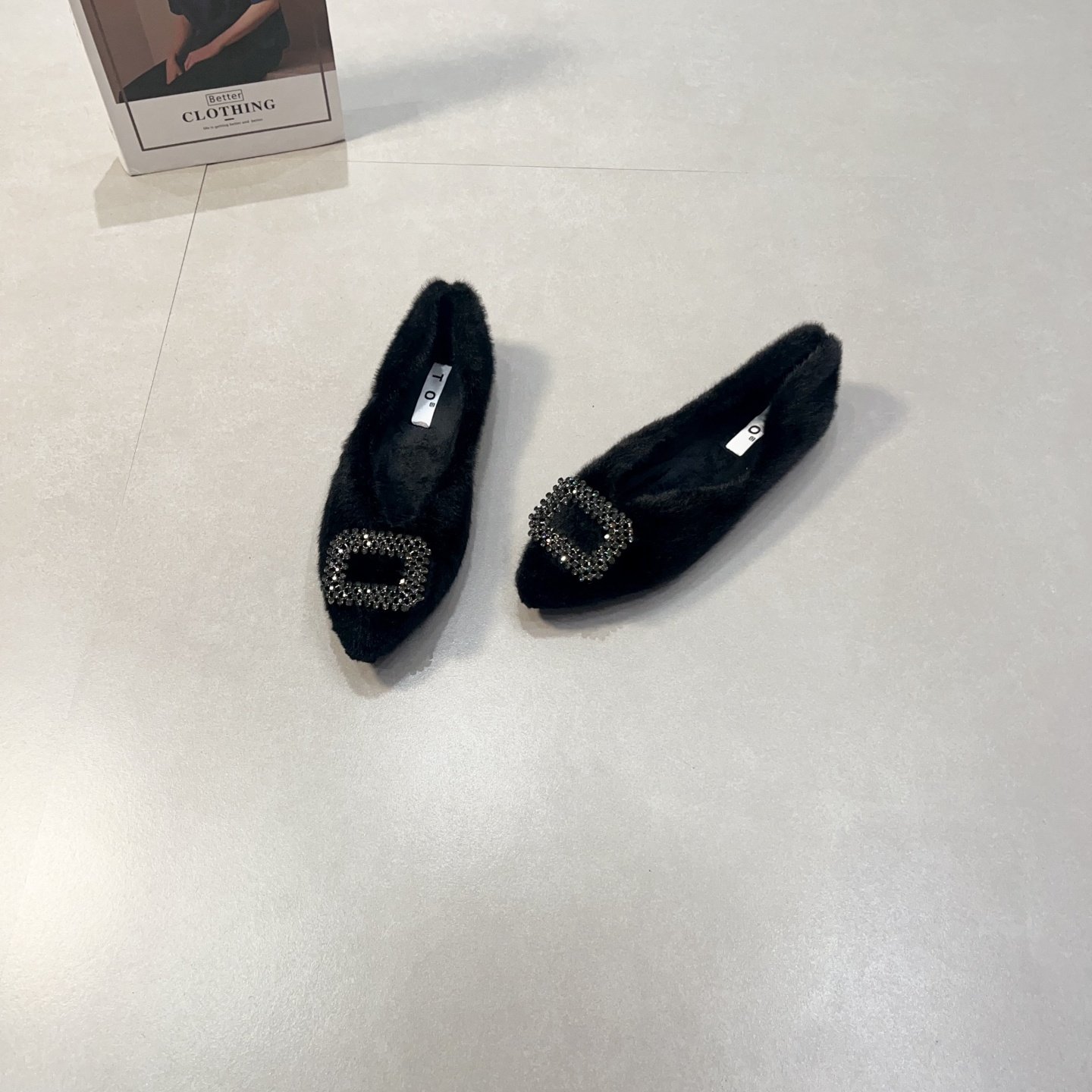 法式毛毛鞋女大码秋冬水钻方扣平底单鞋温柔轻奢浅口鞋棉飘鞋黑色