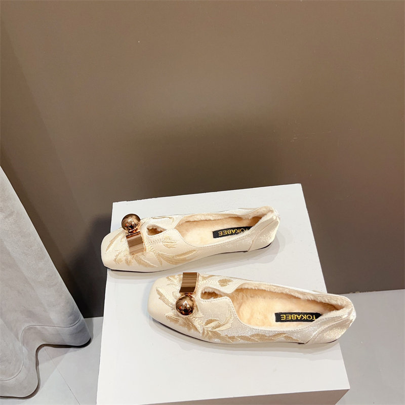 时尚保暖金属扣加绒豆豆鞋秋冬季毛毛鞋2025新款古风汉服绣花单鞋