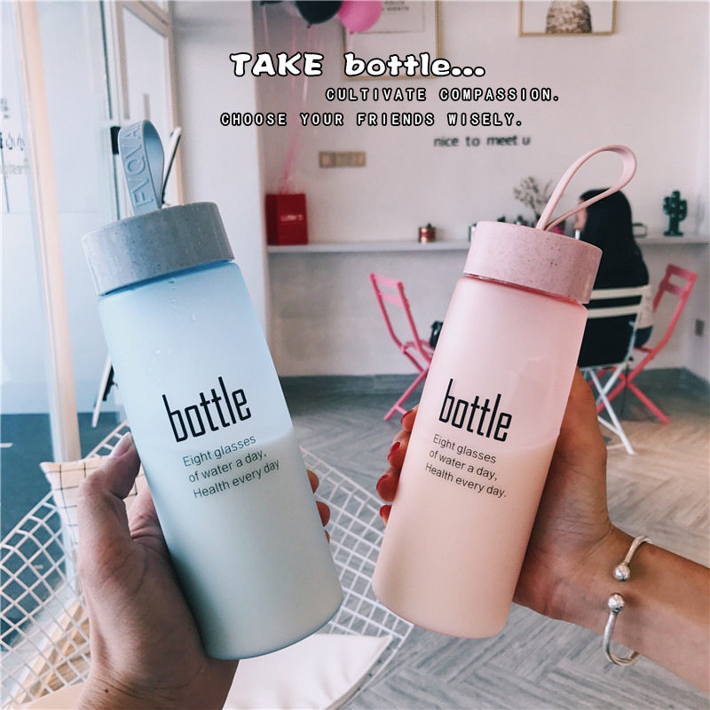新款时尚bottle提手塑料杯创意学生随手杯韩版磨砂水杯子礼品在类目 餐饮具, 杯子/水杯/水壶, 随手杯中 - 来自Buy2taobao.com提供专业的淘宝代购服务